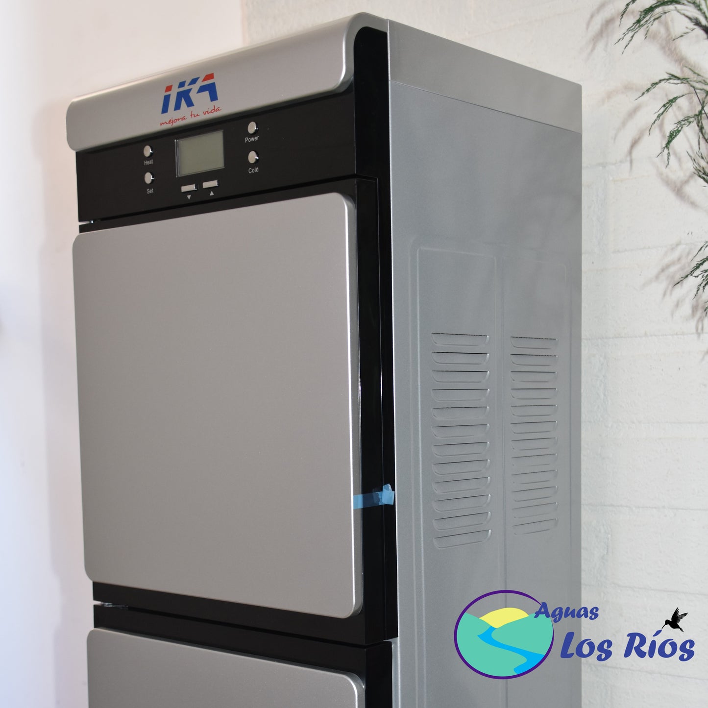 Dispensador configurable de agua fria y caliente con compresor IKA