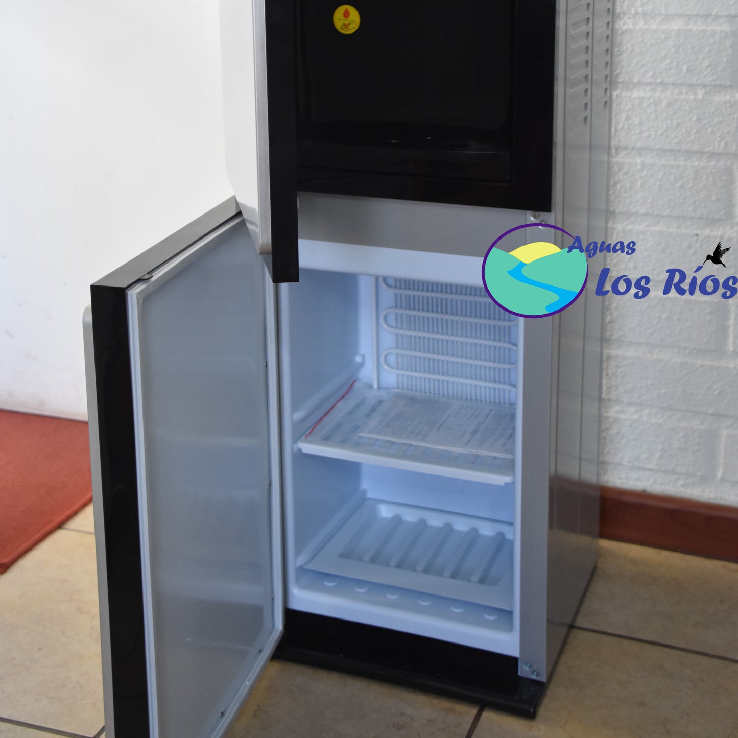 Dispensador configurable de agua fria y caliente con compresor IKA