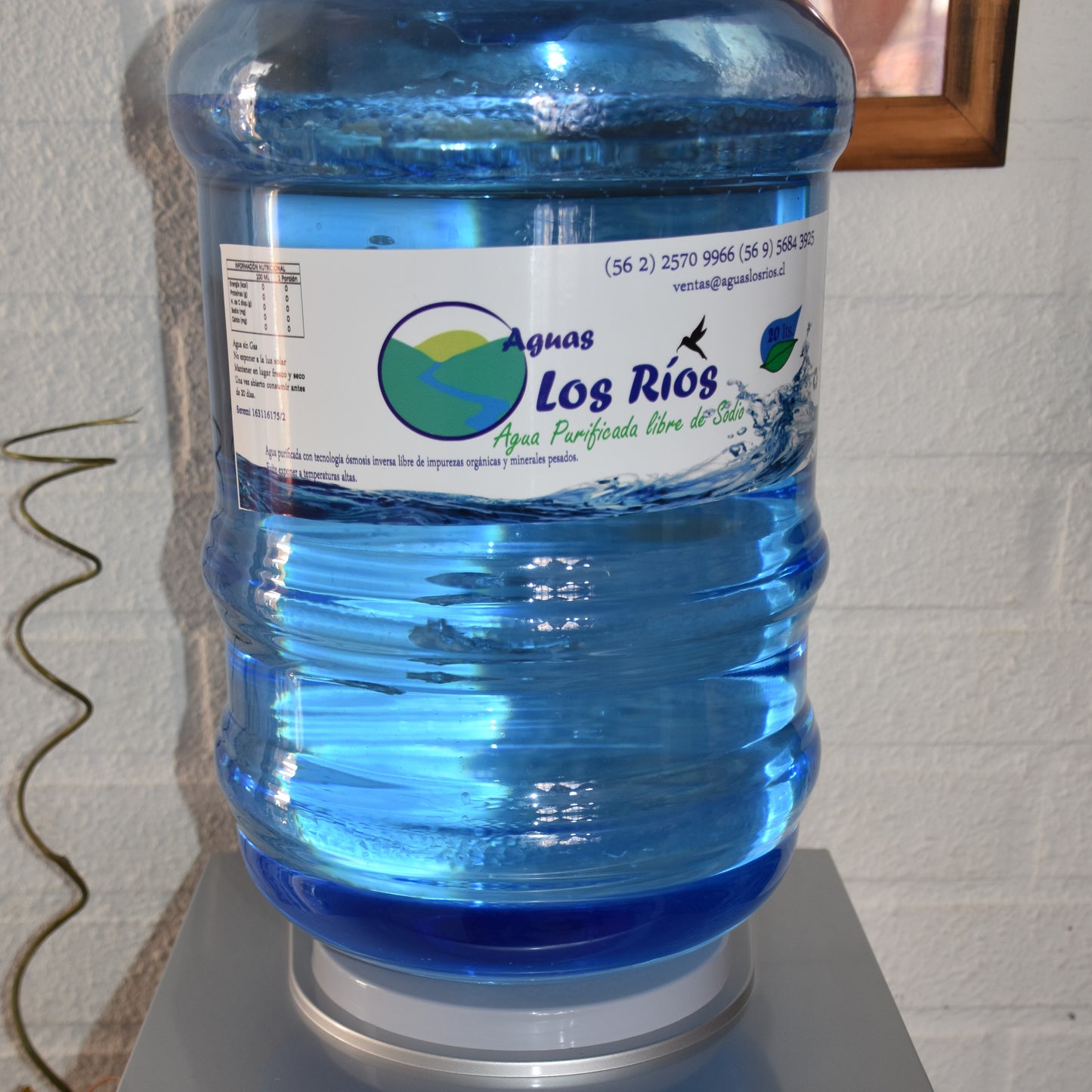 Dispensador configurable de agua fria y caliente con compresor IKA